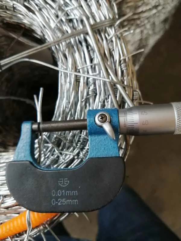 Wire gauge — micrometer